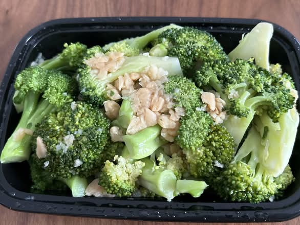 Broccoli with Garlic 鱼香芥兰 K
